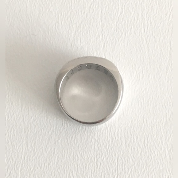 LADIES PLATINUM DIAMOND RING - Picture 4 of 12